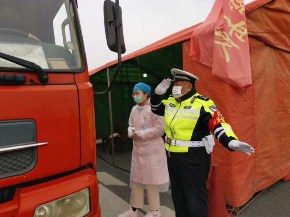 03.jpg 防疫战场上,他们再次成为一个兵-云南能投军创产业投资有限公司