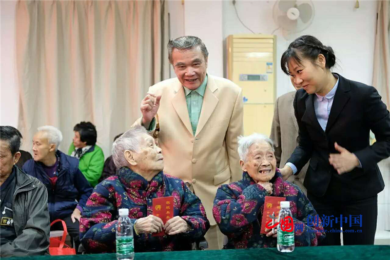 把拥军当作事业 广州企业家谢仲馀父女三人创新拥军“传帮带”