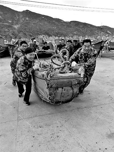 面朝大海，鸟“屿”花“乡”——记退役军人、浙江省舟山市花鸟乡党委书记杨玉斌