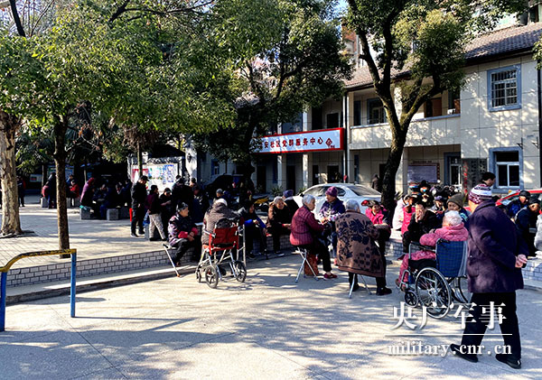 许诺：从火场英雄到社区书记，90后退伍兵的人生突击