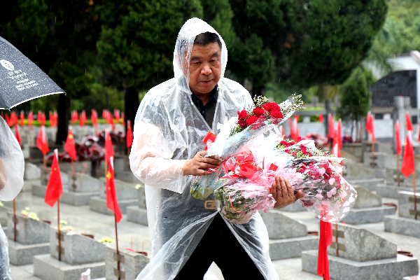 朱豫刚：战地情深，生死之约40年