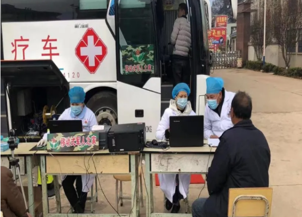 禄劝&#32;|&#32;打造“移动式军人之家”送服务下基层