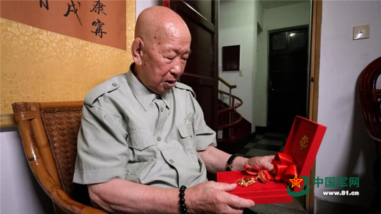 从96岁老党员隔空对话牺牲战友说开去