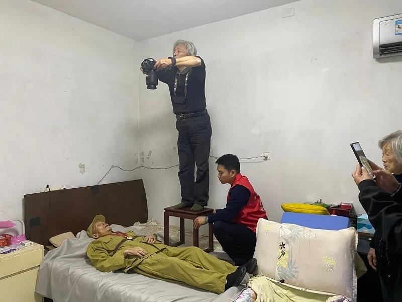 这张大“合影”，太珍贵了！