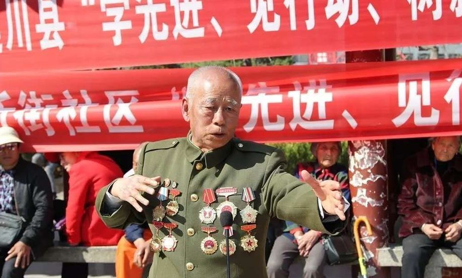这名一等功老兵，才是我们最该追的星！