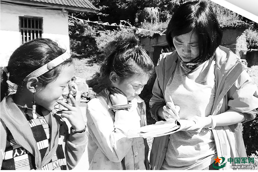 优秀退役军人进入校园任教，在三尺讲台立德树人  ——  “迷彩园丁”耕耘菁菁校园