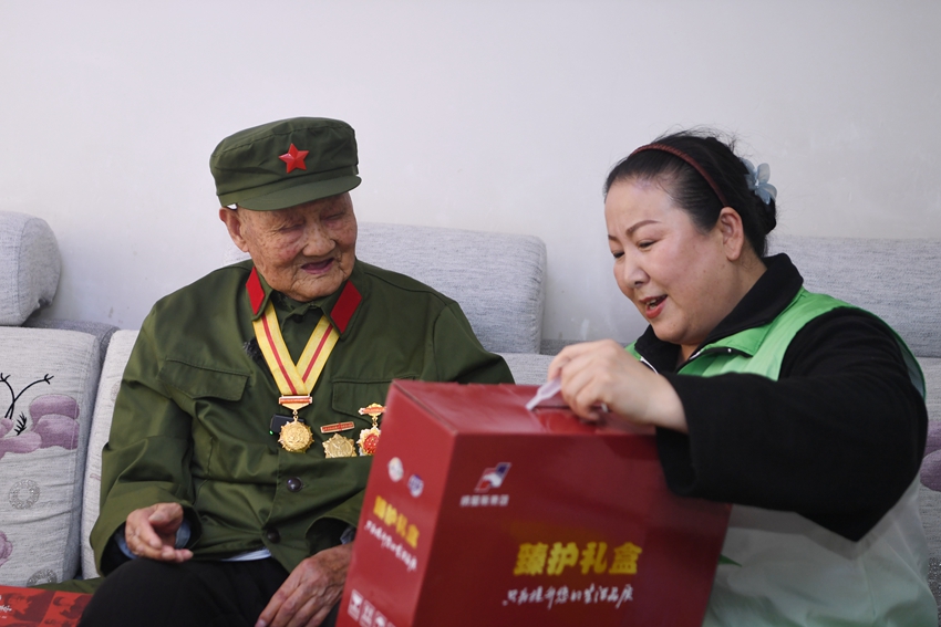 纪念中国人民抗日战争暨世界反法西斯战争胜利80周年·寻访老兵足迹主题宣传活动展播（一）|  抗战老兵任瑞连：在战火中架起通讯“生命线”